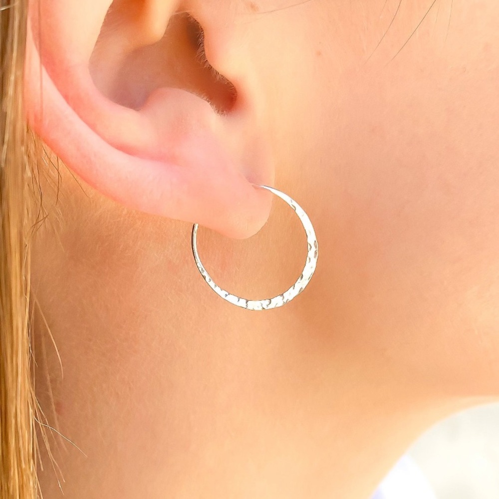 18mm- Sterling Silver handmade hoop earrings, textured hoops, everyday earrings. - Picture 3 of 4